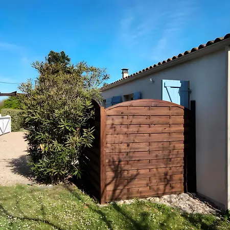 La Berguerie A Oleron Bed & Breakfast 3*