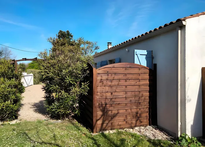 La Berguerie A Oleron Bed & Breakfast 3*